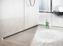 Atrakcyjne wizualnie rozwiązanie do odprowadzania wody z posadzki pod prysznicem 